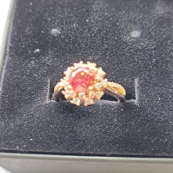 1CT MOISSANITE RING - Picture 10 of 13